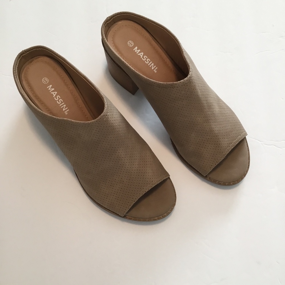 Massini Faux Suede Shoes Open Toe/ Back  Tan Size 6.5 NWOT